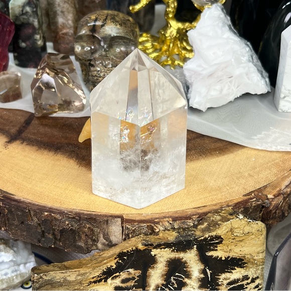 Clear quartz tower (3” tall) - Picture 13 of 17